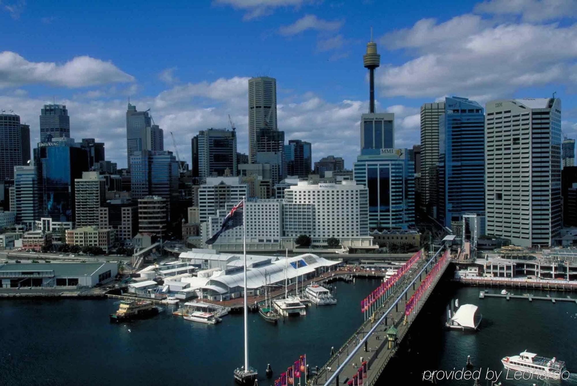 Ibis Sydney Barangaroo Hotell Exteriör bild