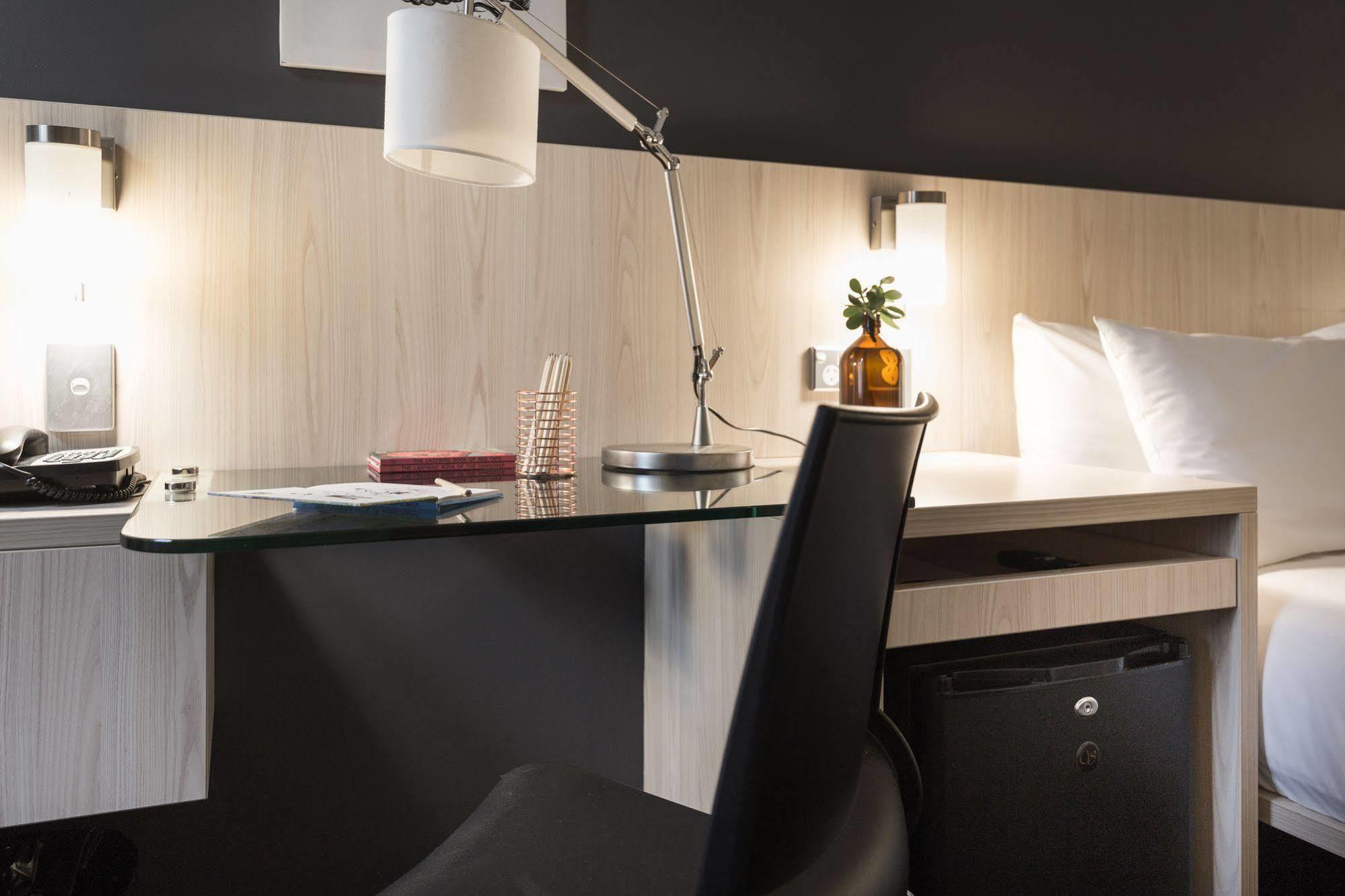 Ibis Sydney Barangaroo Hotell Exteriör bild